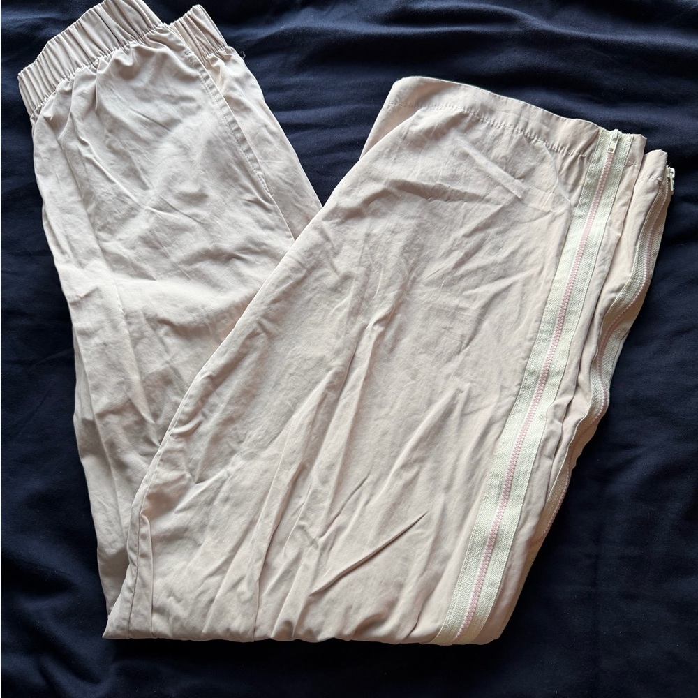 Lightweight Track Pants in Light Pink